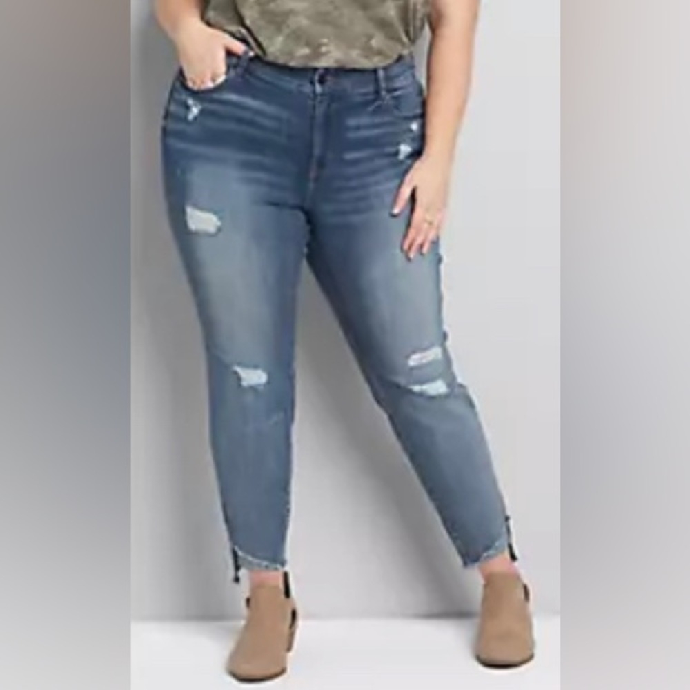Lane Bryant Curvy Fit High Rise Skinny Jeans. Size 22 Petite.